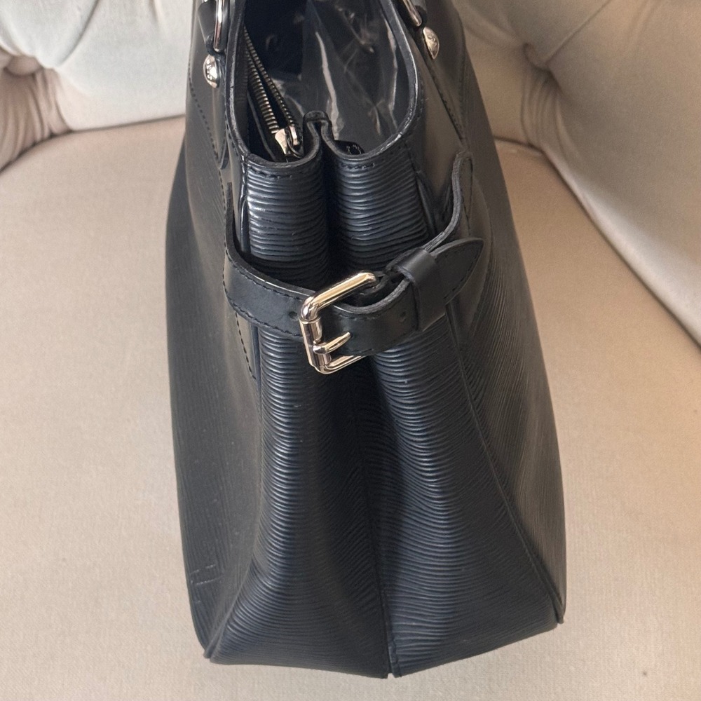 Louis Vuitton Black Epi Leather Satchel Handbag - Picture 4 of 14
